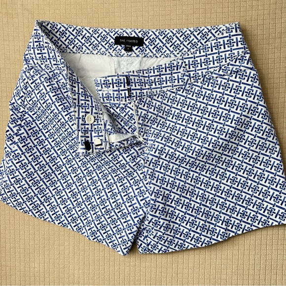 The Limited Shorts Womens Size 6 Blue Geometric Cotton Stretch Back Pockets - Picture 5 of 10